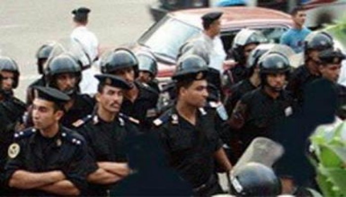 فلول الشرطة تقتل الشعب : أطلقت الرصاص  على متظاهرين فى البحيرة لحماية ضابط أمن دولة مغتصب
