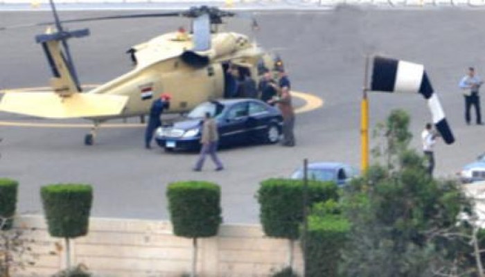 فيديو يعرض لحظة مغادرة مبارك للقصر الرئاسي قبل دقائق من تنحيه