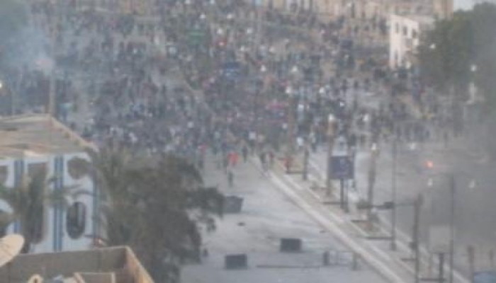 مصدر أمنى: العادلى أمر مدير أمن السويس بإطلاق الرصاص بكثافة على المتظاهرين