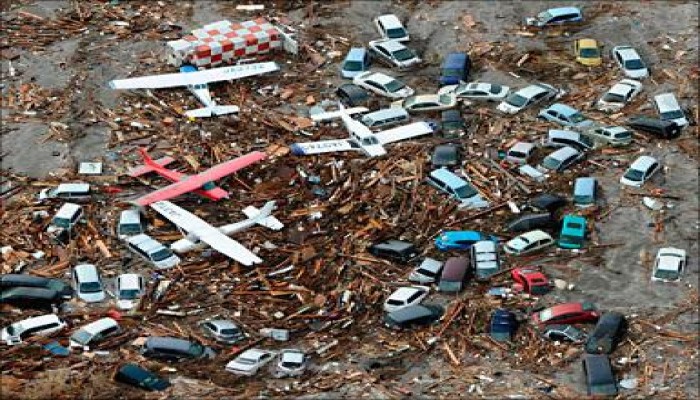 ملف مصور للزلزال الأضخم فى اليابان منذ 140عام والبحث مازال جارياًعن قطار إختفى بركابه