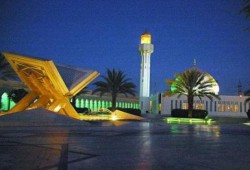 900 سعودي يتوقفون عن العمل بطباعة المصحف الشريف احتجاجاً على تدني الرواتب