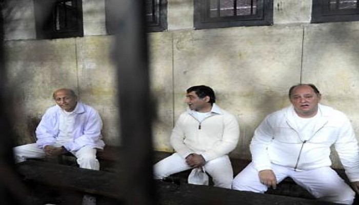 إبنة الفرعون ( الصغير) أحمد عز تستنجد بهيلاري كلينتون لإنقاذ والدها !!