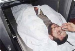 اسرائيل تغتال قائدا بحماس في هجوم بغزة