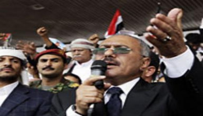 مكار اليمن : يطالب بمنع الإختلاط فى ميادين التظاهر ونساء يطالبن بإقامة الحد عليه