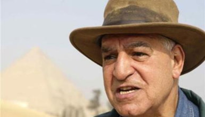السجن لمده عام لزاهى حواس