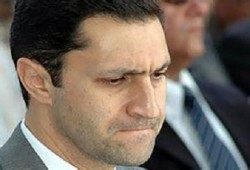 حبس علاء مبارك 15 يوما لاتهامه بتحقيق كسب غير مشروع