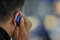 منظمة الصحة العالمية: الهاتف النقّال قد يسبب السرطان ودعوات إلى تقليل الإستخدام