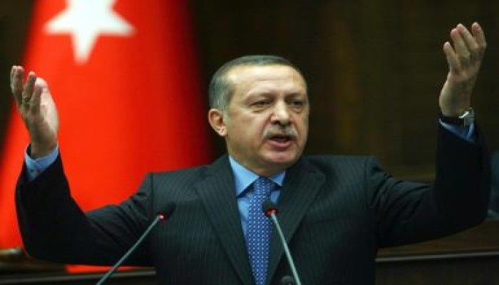 ذي أكونوميست تدعو الأتراك للتصويت للشعب الجمهوري (بسبب الدستور) وأردوغان يهاجم الغرب بشده