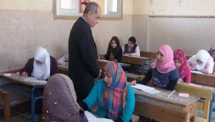 الثورة تتصدر أسئلة اللغة العربية للثانوية العامة  واللجان الشعبيه الضيف الجديد