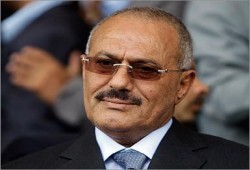 وفاة مسؤول يمني متأثرا بجراحه وعلماء دين ومشايخ يطالبون صالح بالتنحي
