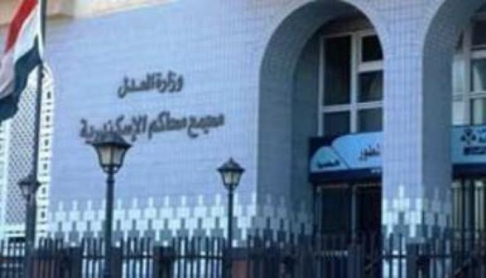 عشرات الدبابات تحاصر مجمع محاكم الإسكندرية استعدادا لمحاكمة قتلة الثوار