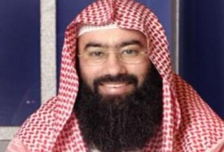 وقف داعية شهير لأربعة أشهر بعد أن هاجم النظام السوري المجرم من فوق المنبر