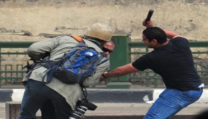 إنذار بعدم قيد مطاريد الداخلية من (اللواءات والضباط) فى نقابة المحامين .
