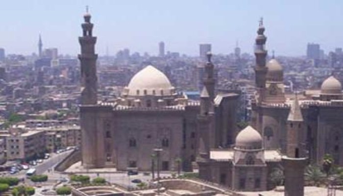 منع أرملة شاه إيران من إحياء ذكرى وفاته بمصر