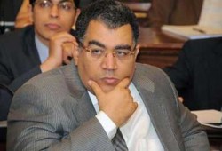 عبد الله كمال (بوق النظام البائد) وزوجته يمثلان أمام الكسب غير المشروع لمعرفة مصدر ثروتهما