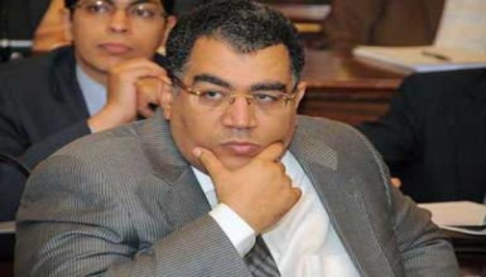 عبد الله كمال (بوق النظام البائد) وزوجته يمثلان أمام الكسب غير المشروع لمعرفة مصدر ثروتهما