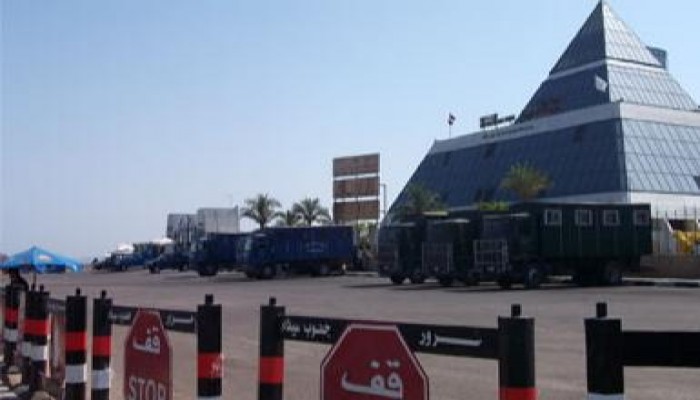 موكب مبارك أثناء تحركه من مستشفى شرم الشيخ إلى أكاديمية الشرطة .. (متلفز)