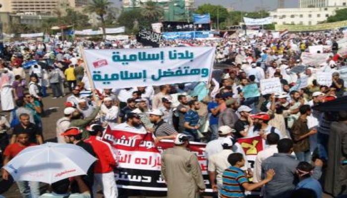 العلمانيون والليبراليون وأقباط يفرون إلى أحضان الصوفيين (يحشدون لمليونية مواجهة السلفيين)