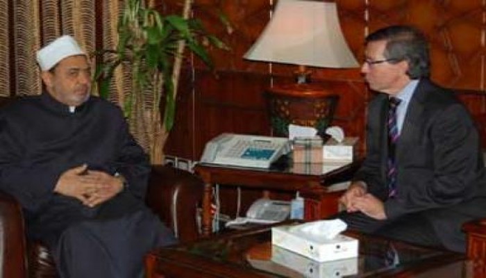 أحمد الطيب للأروبيين : العلمانية تناسبكم لكن لا تناسبنا