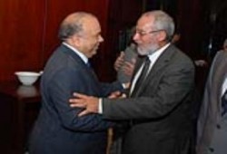 رأي حزب الحرية والعدالة : العلاقة مع الإخوان المسلمين وقضايا آخرى