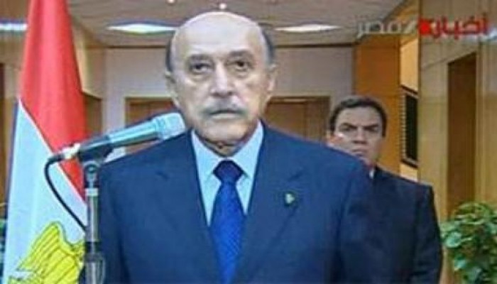 ميليشيات اليكترونية وراء تصدر عمر سليمان استطلاع المجلس العسكري