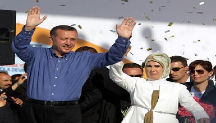 أردوغان وزوجته وابنته اليوم فى الصومال ويؤكد أن محنة الصومال هي اختبار للإنسانية جمعاء
