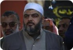 قبيل الإفطار : المجرم (باراك) يقصف منزل قيادات رفح والضحايا 6 شهداء معظمهم من عائلة واحدة