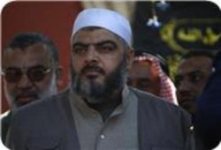 قبيل الإفطار : المجرم (باراك) يقصف منزل قيادات رفح والضحايا 6 شهداء معظمهم من عائلة واحدة