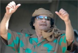 مصادر دبلوماسية : القذافي لا يزال موجود في باب العزيزية بطرابلس