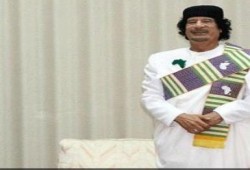 حكاية حب من طرف واحد ترويها صور وجدها الثوار في بيت القذافي سماها ليزا و(عُرفت بالغراب)