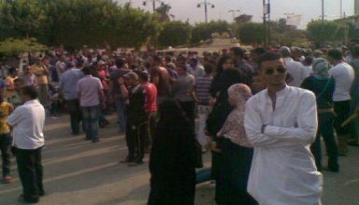 عناصر مندسة فى تظاهرات السويس يعتدون على قوى الأمن