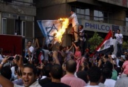 لوبوان "الفرنسية": إسرائيل قلقة من مصر لأنها الدولة العربية الوحيدة التي تمتلك جيشا قويا