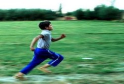تلميذ صيني يركض 30 كلم يومياً للوصول إلى مدرستة