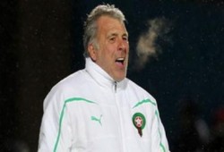 مدرب منتخب المغرب يعتنق الإسلام ويتزوج "سعودية"