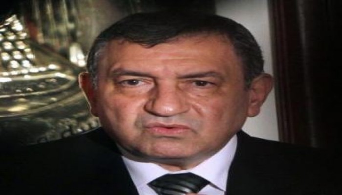 مطالب بتطبيق قانون العزل على عصام شرف
