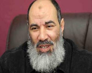 ناجح إبراهيم يعتذر لرقية السادات على الهواء عن اغتيال والدها