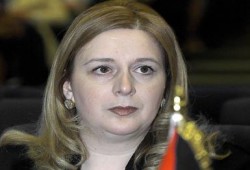 مذكرة توقيف دولية بحق سهى عرفات