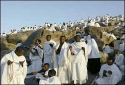 الحجاج في منى لقضاء يوم التروية استعدادا للوقوف بعرفات