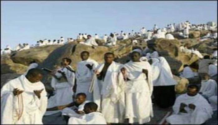 الحجاج في منى لقضاء يوم التروية استعدادا للوقوف بعرفات