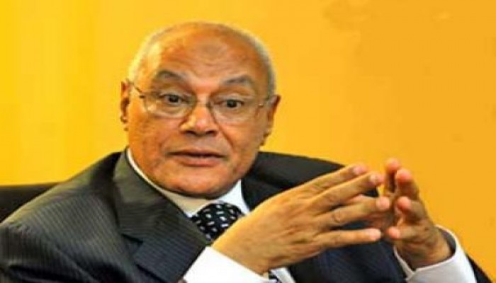 العوا: يطالب "العسكري" بالتنصل من وثيقه "السلمي" لأنها خطر على الشعب