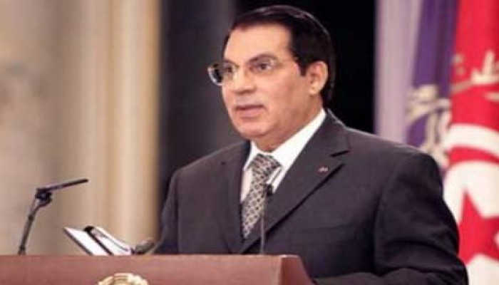 التلفزيون التونسي يصدم مشاهديه ليلة العيد بابتهالات تدعو لبن علي بالتوفيق "كرئيس"