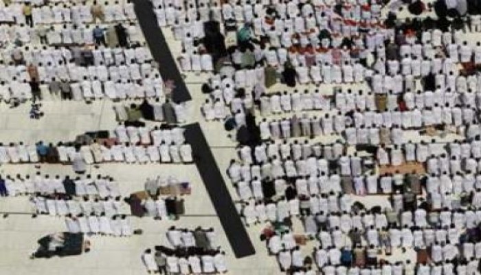السعودية تنفى وجود تظاهرات للحجاج في منى .. وترجع التكتلات البشرية إلى الازدحام