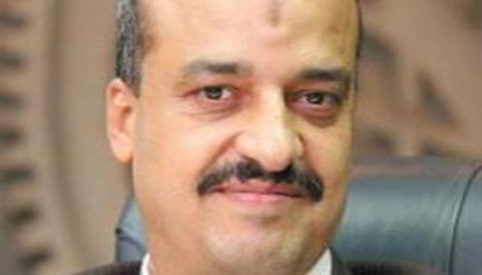 من يصنع الأزمات في طريق الثورة؟