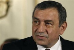 مصدر عسكري لرويترز: المجلس العسكري يسعى لتوافق على رئيس جديد لحكومة مصر