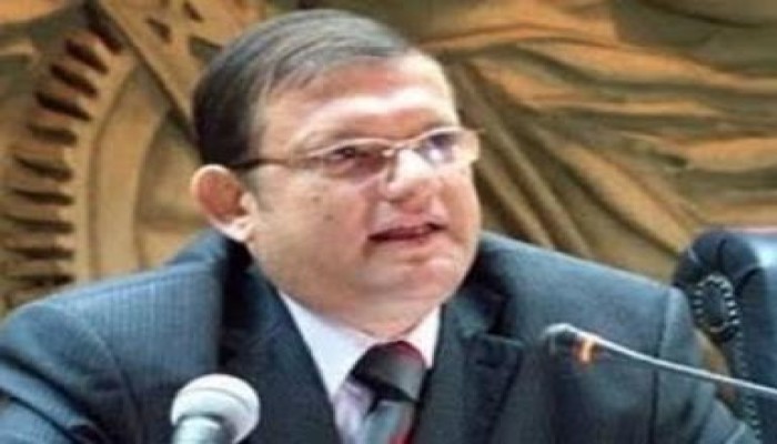 مرشح فلول يتحرش بالدكتور حازم فاروق في لجنة الفرز