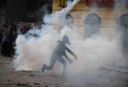 العفو الدولية تندد بمواصلة أمريكا بيع أسلحة لمصر تستخدم في قمع المتظاهرين