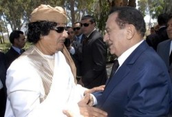 صنداي تايمز: العالم أصبح ''مكانا أفضل'' بعد مبارك والقذافي