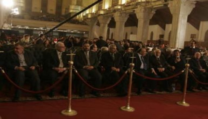 الإخوان والحرية والعدالة يقدمون التهنئة للأقباط بعيد الميلاد
