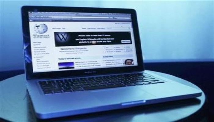 مواقع على الانترنت تتشح بالسواد احتجاجا على تشريع مقترح بشأن القرصنة