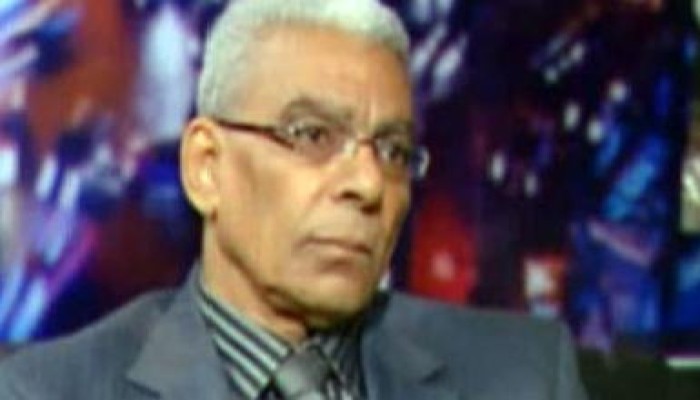 عاصم عبدالمعطى: أتلقى تهديدات مجهولة بسبب كشف مليارات مبارك بالمركزى